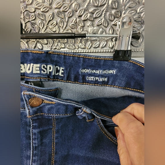 Blue Spice Size 13 Junior High Waist Skinny Plush Jeans - Picture 2 of 3